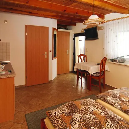 In L Bben With A Terrace Holiday home *