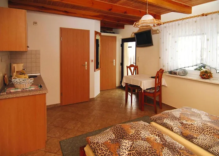 別荘 In With A Terrace