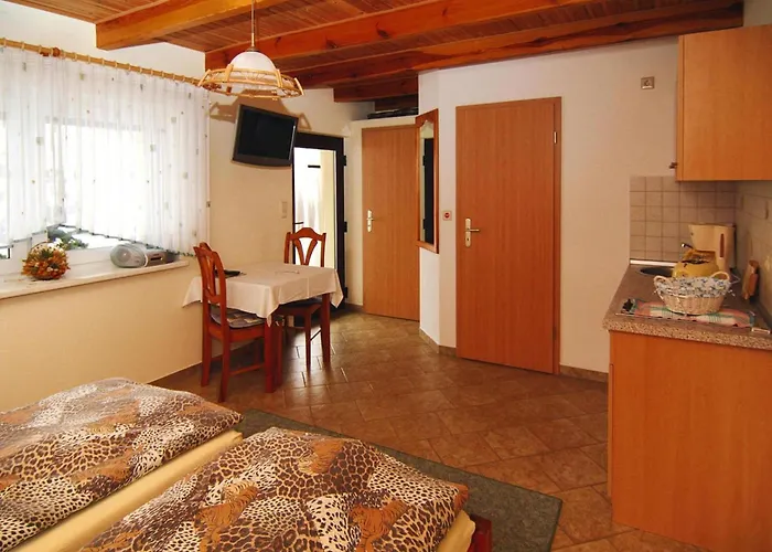 別荘 In With A Terrace *