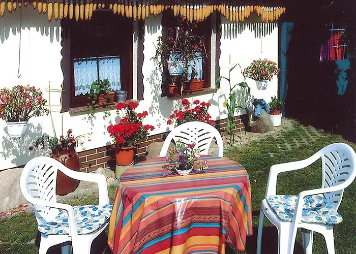 別荘 In With A Terrace